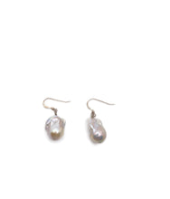 Load image into Gallery viewer, Delia Earrings
