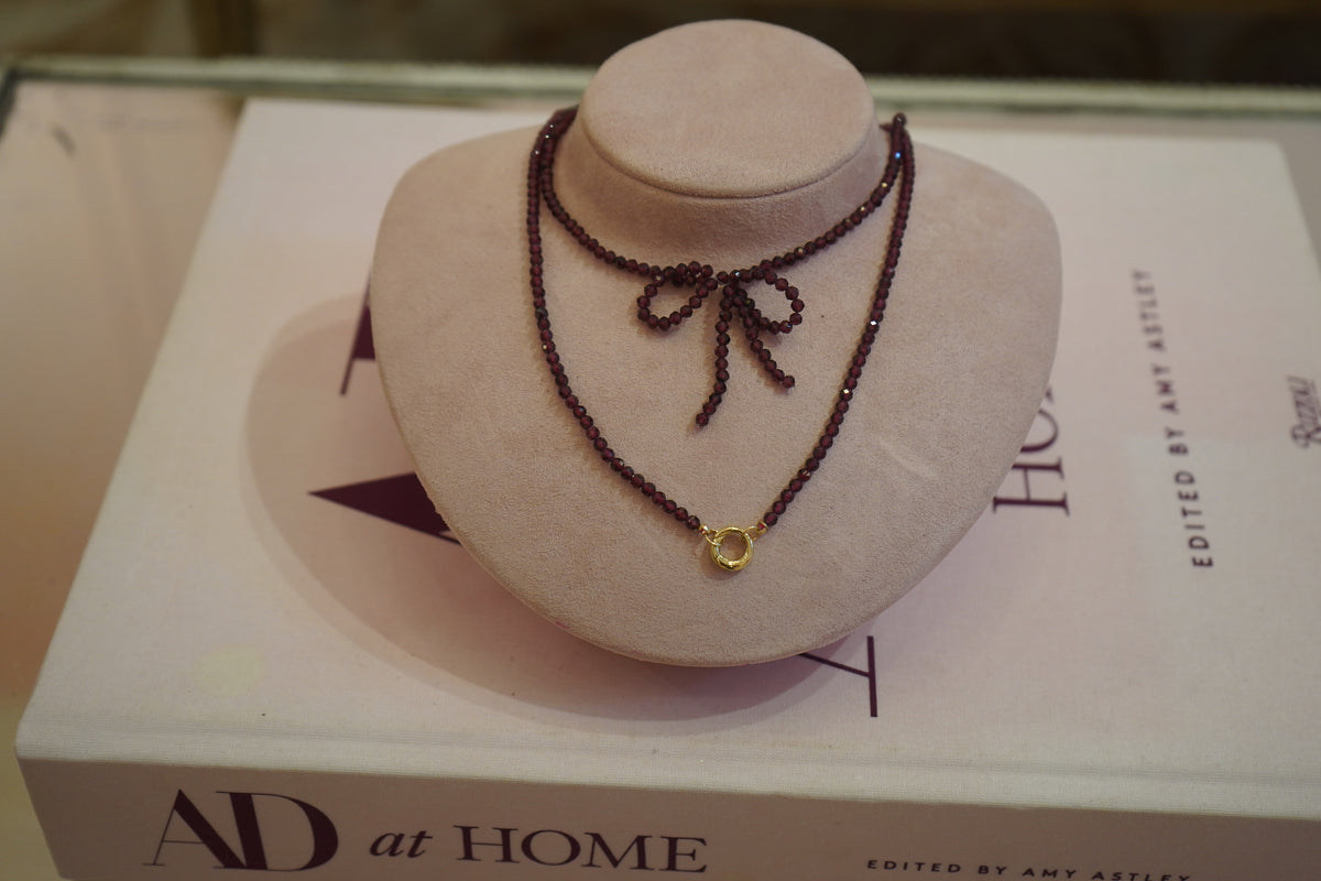 Victoria Bow Necklace